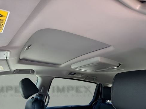 Used 2023 Honda Odyssey Touring image 11