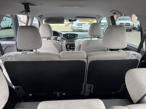 Used 2019 Honda Pilot EX image 10