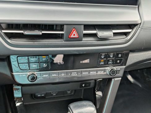 Used 2024 Kia Seltos EX FWD image 22