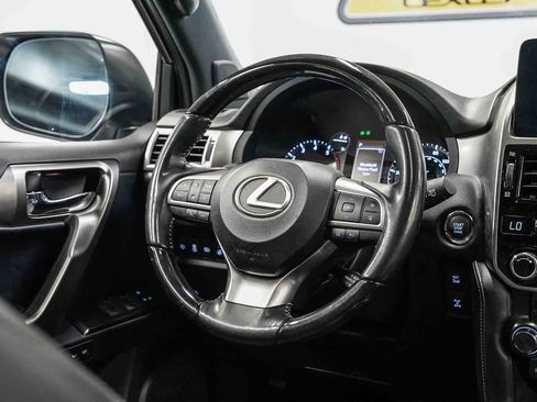 Used 2023 Lexus GX 460 Luxury w/ Sport Design Package AWD/4WD image 15