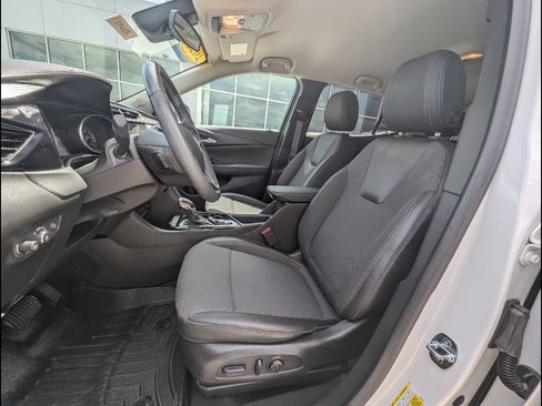Used 2023 Buick Encore GX Select w/ Sport Touring Package image 17