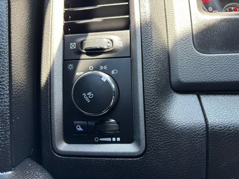 Used 2019 RAM 1500 Express w/ Wheel & Sound Group AWD/4WD image 36