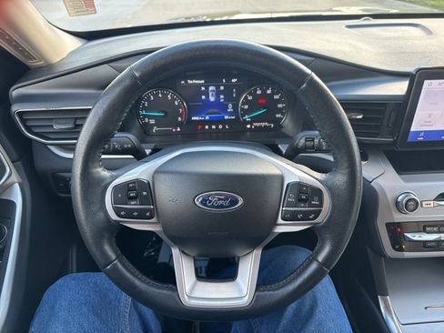 Used 2023 Ford Explorer XLT w/ Equipment Group 202A image 13