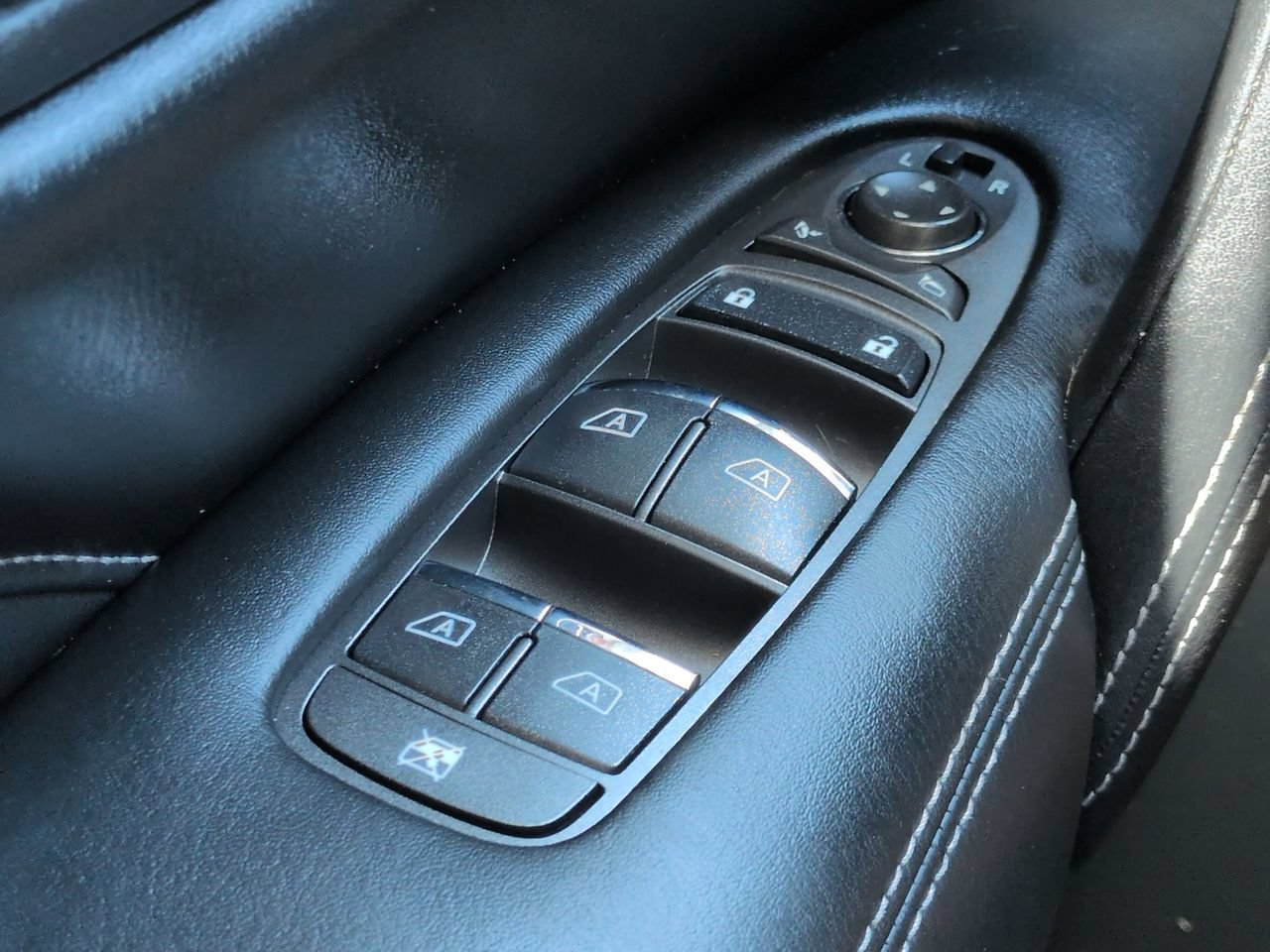 Used 2021 INFINITI QX80 Luxe w/ All-Season Package RWD image 26