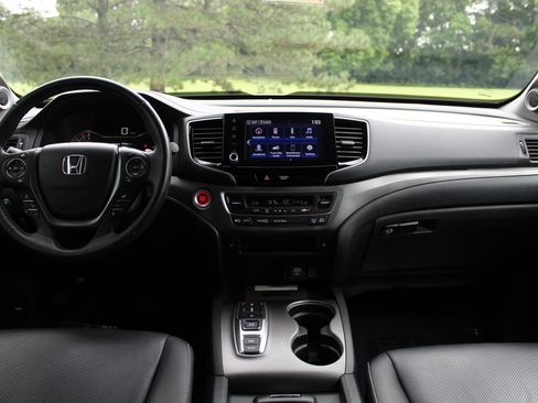Used 2023 Honda Ridgeline RTL-E image 11