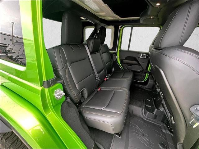 Used 2025 Jeep Wrangler Unlimited Rubicon 392 AWD/4WD image 25