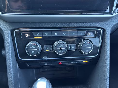 Certified 2023 Volkswagen Atlas Cross Sport SEL image 15