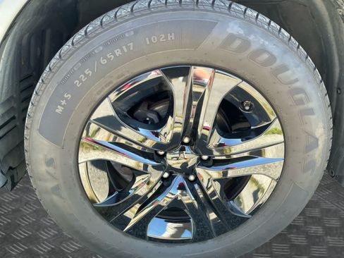 Used 2017 Toyota RAV4 LE w/ All Weather Liner Package AWD/4WD image 12