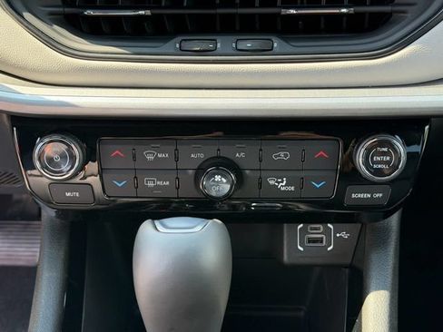 New 2026 Jeep Compass Limited AWD/4WD image 17