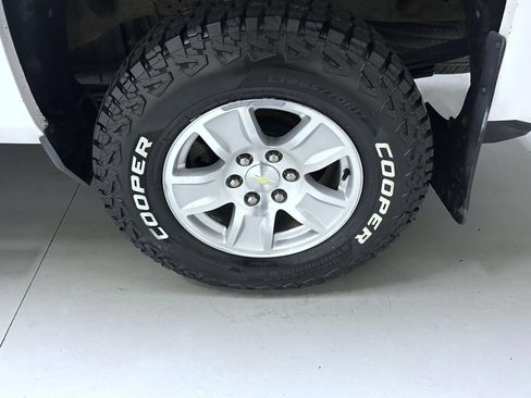 Used 2018 Chevrolet Silverado 1500 LT w/ Trailering Package AWD/4WD image 21
