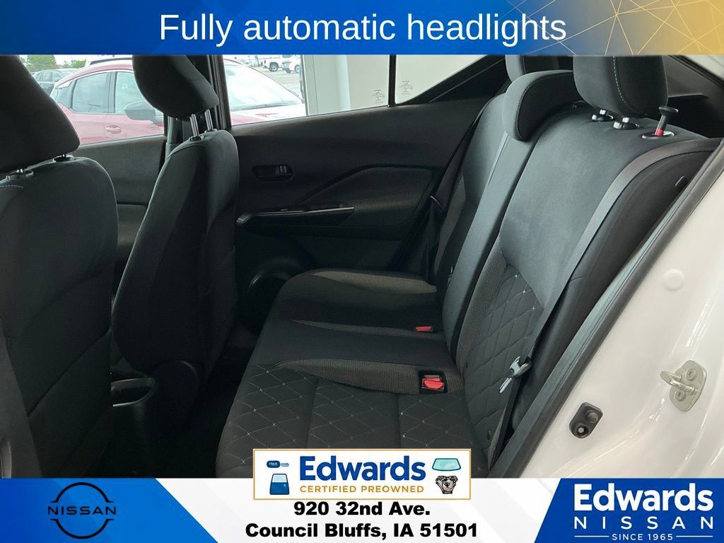 Used 2018 Nissan Kicks S FWD image 12