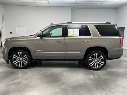 Used 2019 GMC Yukon Denali w/ Denali Ultimate Package AWD/4WD image 4