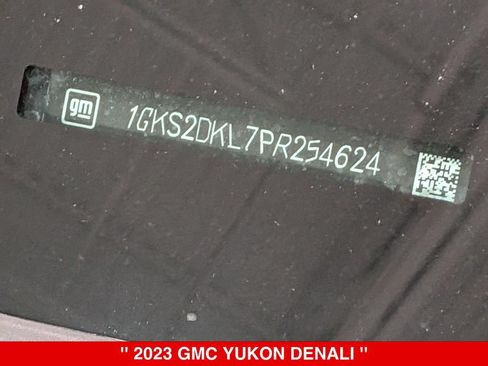 Used 2023 GMC Yukon Denali w/ Advanced Technology Package AWD/4WD image 41