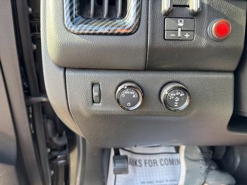Used 2021 Chevrolet Colorado ZR2 w/ ZR2 Midnight Special Edition image 19
