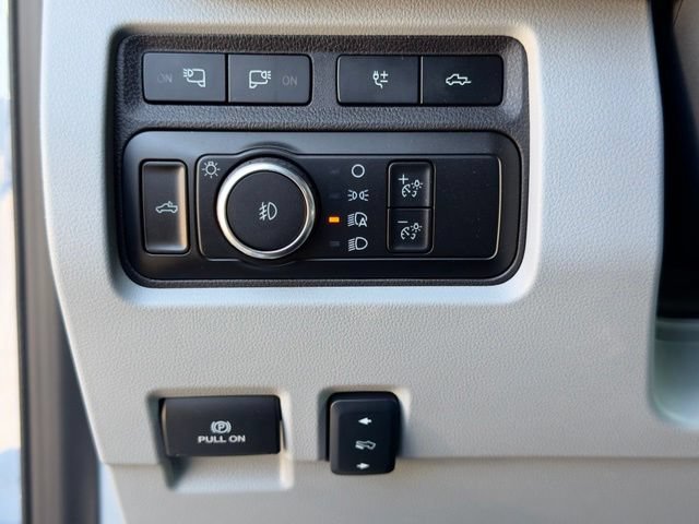 Used 2024 Ford F450 Limited AWD/4WD image 31