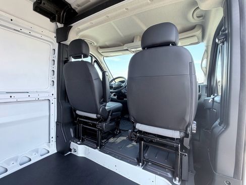 New 2026 RAM ProMaster 2500 w/ Quick Order Package 22G SLT image 12