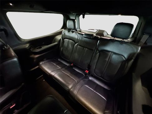 Used 2022 Jeep Wagoneer Series III w/ Convenience Group I AWD/4WD image 19