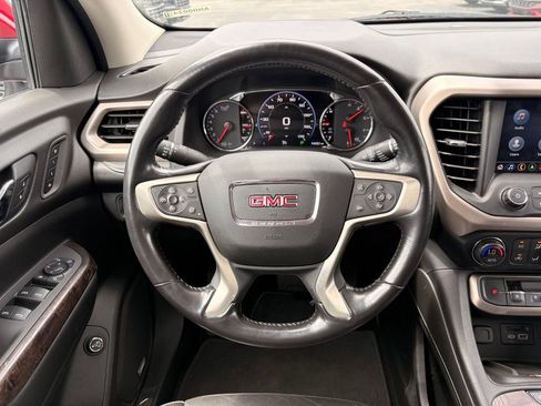 Used 2021 GMC Acadia Denali w/ Denali Technology Package FWD image 13
