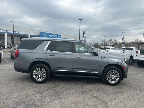 Used 2022 GMC Yukon SLT AWD/4WD image 2