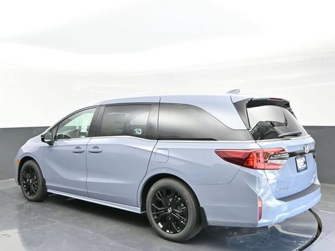 Used 2025 Honda Odyssey Sport-L image 3