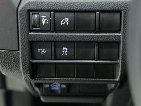 Used 2025 Toyota Tacoma TRD Off-Road AWD/4WD image 26