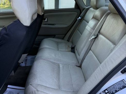 Used 2001 Volvo S40 FWD image 13