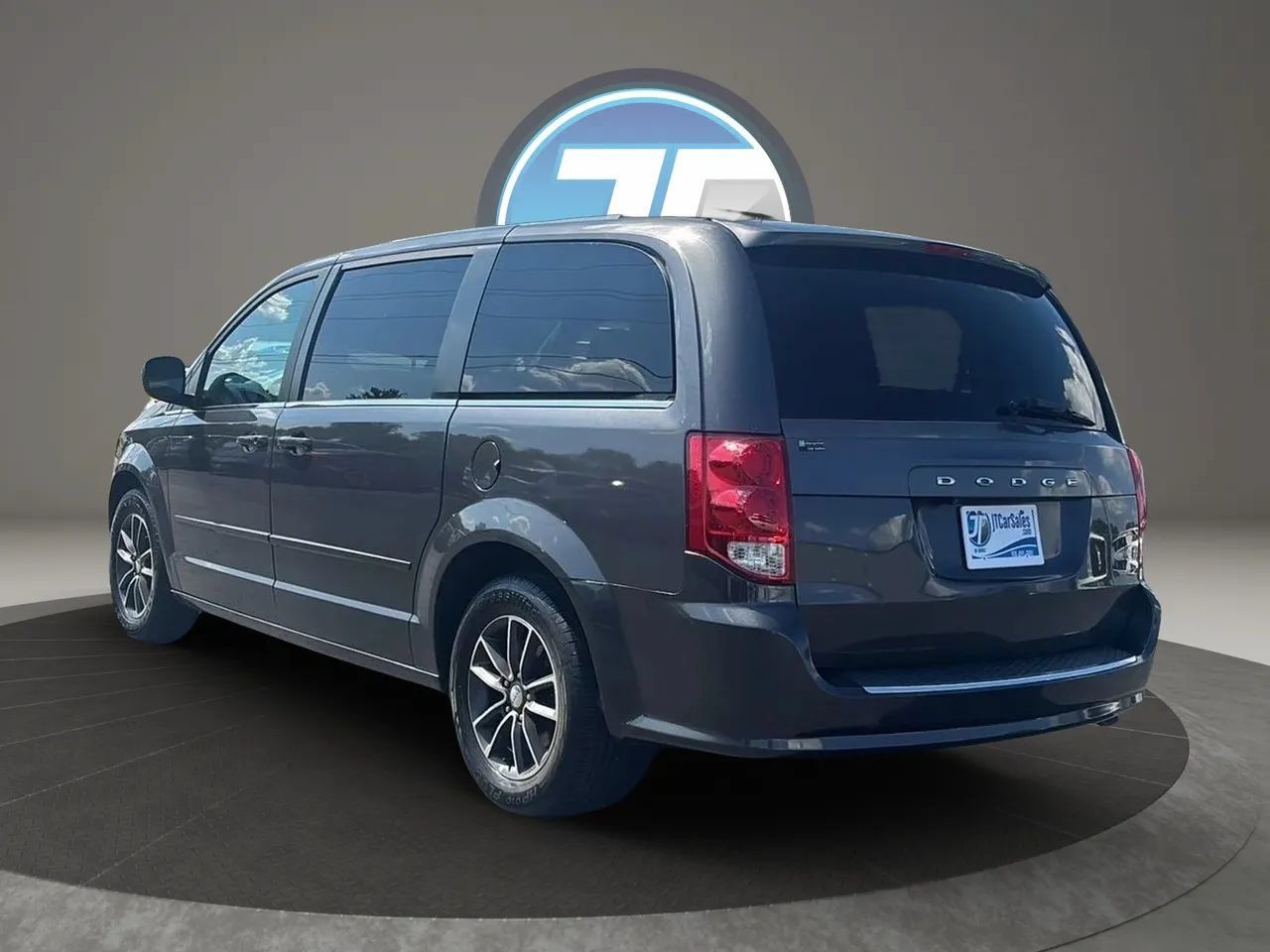 Used 2017 Dodge Grand Caravan SXT FWD image 4