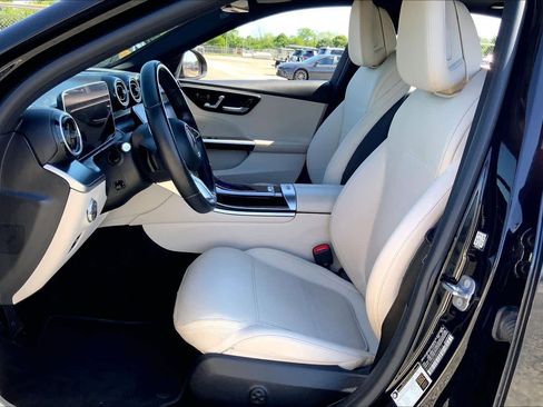 Used 2025 Mercedes-Benz C 300 Sedan image 8