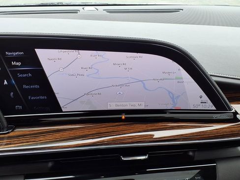 Used 2021 Cadillac Escalade Premium Luxury w/ Driver Assist Tech Package AWD/4WD image 11
