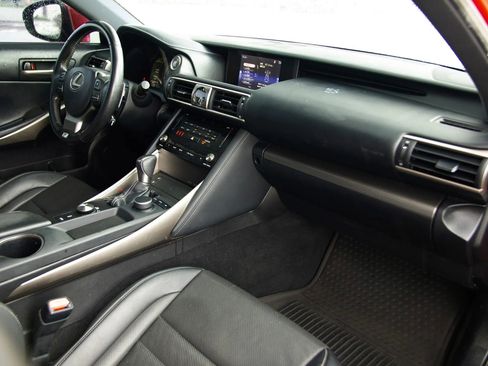 Used 2018 Lexus IS 300 F Sport w/ F Sport Package image 28