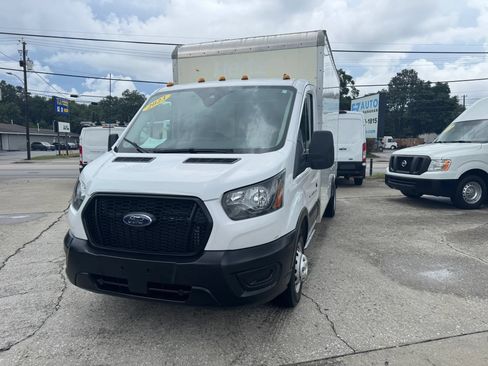 Used 2023 Ford Transit 350 DRW RWD image 5