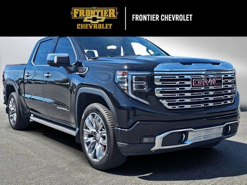 Used 2023 GMC Sierra 1500 Denali w/ Denali Reserve Package AWD/4WD image 1