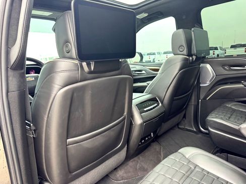 Used 2024 Cadillac Escalade ESV Sport Platinum w/ LPO, ONYX Package image 24