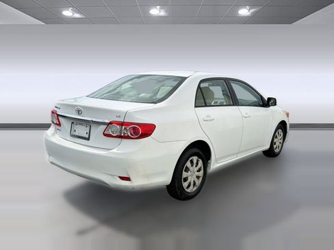 Used 2011 Toyota Corolla LE FWD image 9