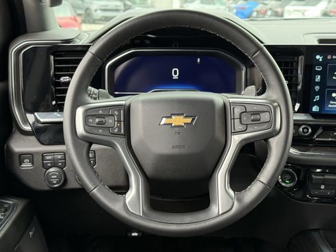 Used 2024 Chevrolet Silverado 1500 LTZ image 19
