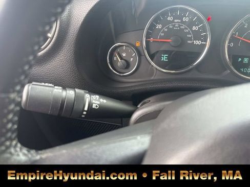 Used 2016 Jeep Wrangler Unlimited Sahara w/ Connectivity Group image 27