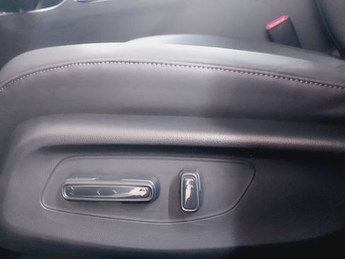 Certified 2025 Acura ADX AWD image 39