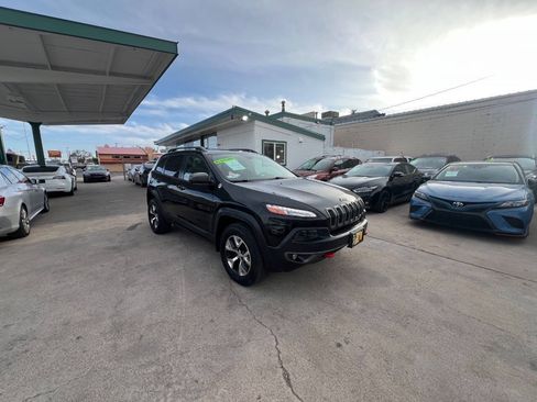 Used 2014 Jeep Cherokee Trailhawk w/ Leather Interior Group AWD/4WD image 1
