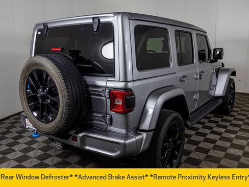 Used 2021 Jeep Wrangler Unlimited Sahara AWD/4WD image 19