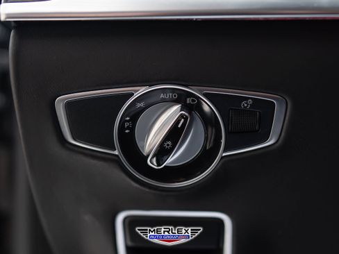 Used 2020 Mercedes-Benz S 560 4MATIC Sedan w/ Premium Package image 43