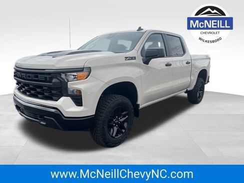 New 2026 Chevrolet Silverado 1500 Custom Trail Boss w/ Dark Appearance Package image 3