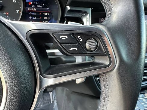 Certified 2020 Porsche Macan AWD/4WD image 24
