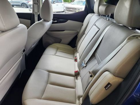 Used 2022 Nissan Rogue Sport SL w/ Premium Package FWD image 20