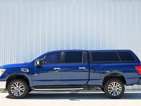 Used 2016 Nissan Titan SL image 46