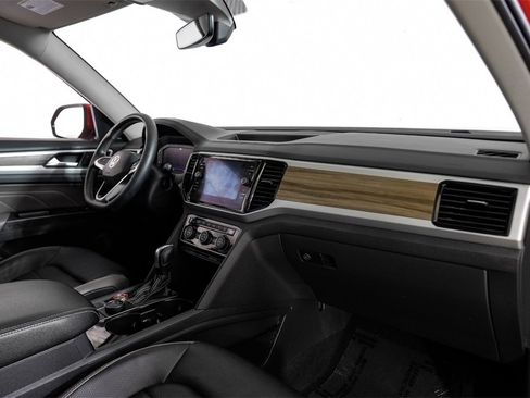 Used 2021 Volkswagen Atlas SEL Premium image 12