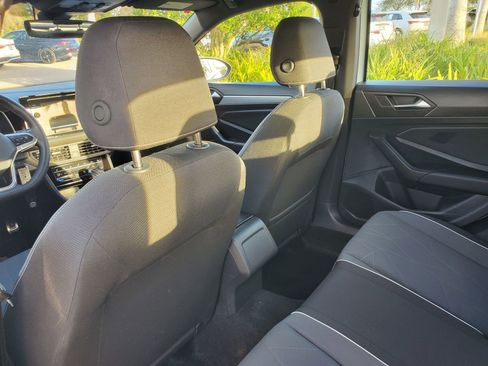 Used 2025 Volkswagen Jetta Sport image 12