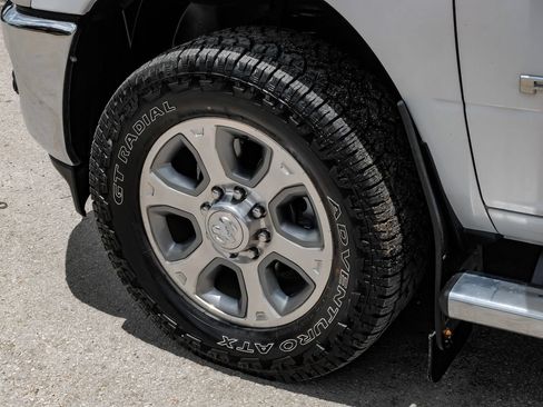 Used 2025 RAM 3500 Laramie AWD/4WD image 64