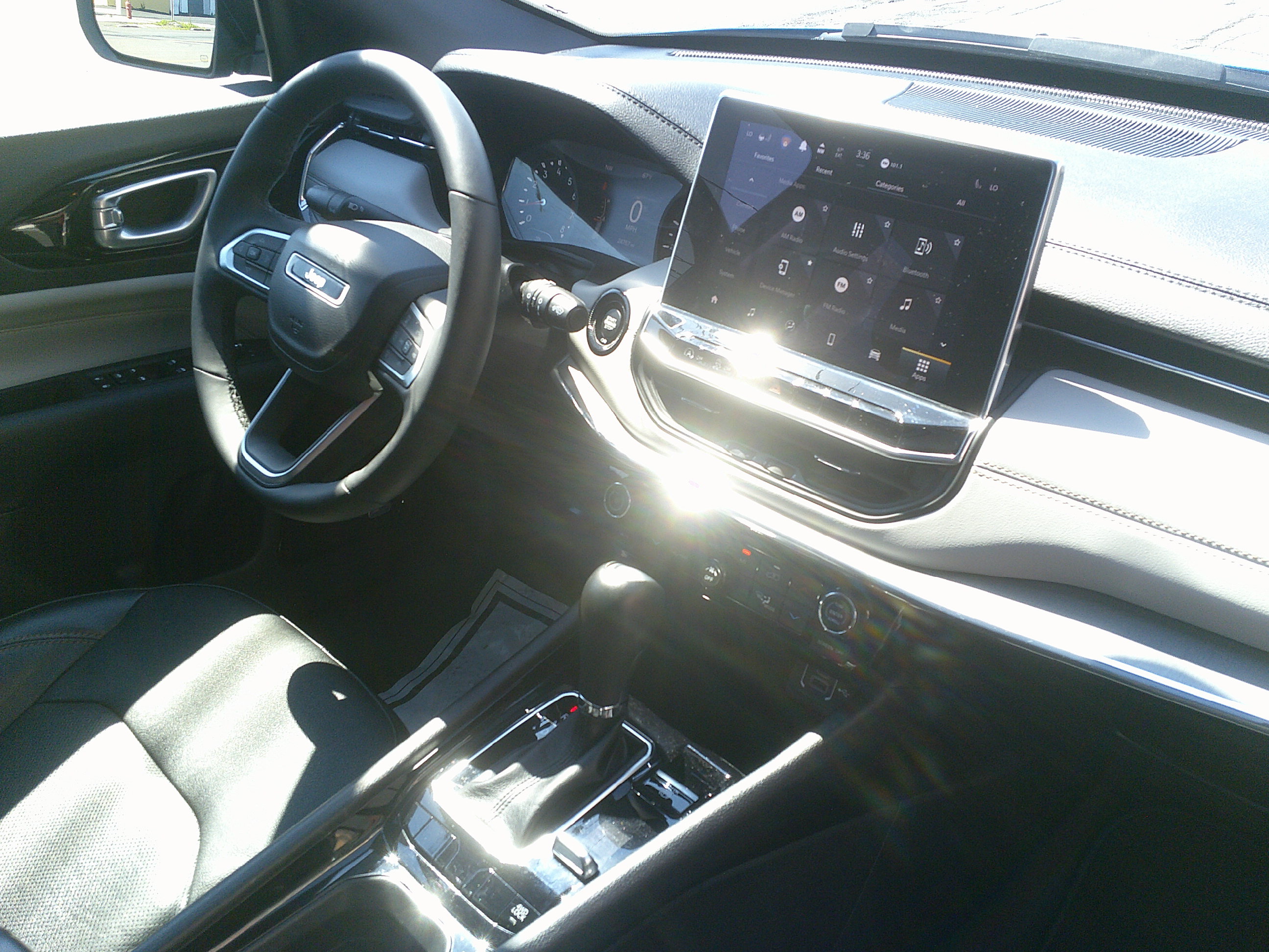 Used 2023 Jeep Compass Limited w/ Sun and Sound Group AWD/4WD image 24