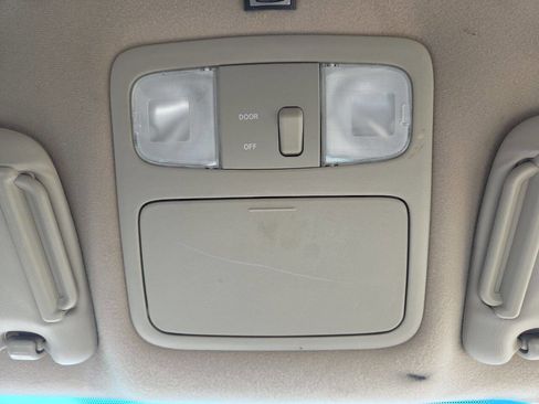 Used 2004 Toyota Highlander 2WD image 38