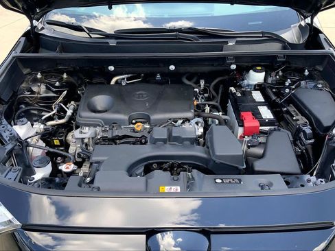 Used 2024 Toyota RAV4 XLE FWD image 29